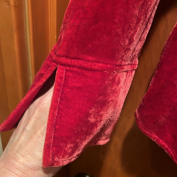 J JILL red crushed velvet Shacket blouse - Picture 3 of 6